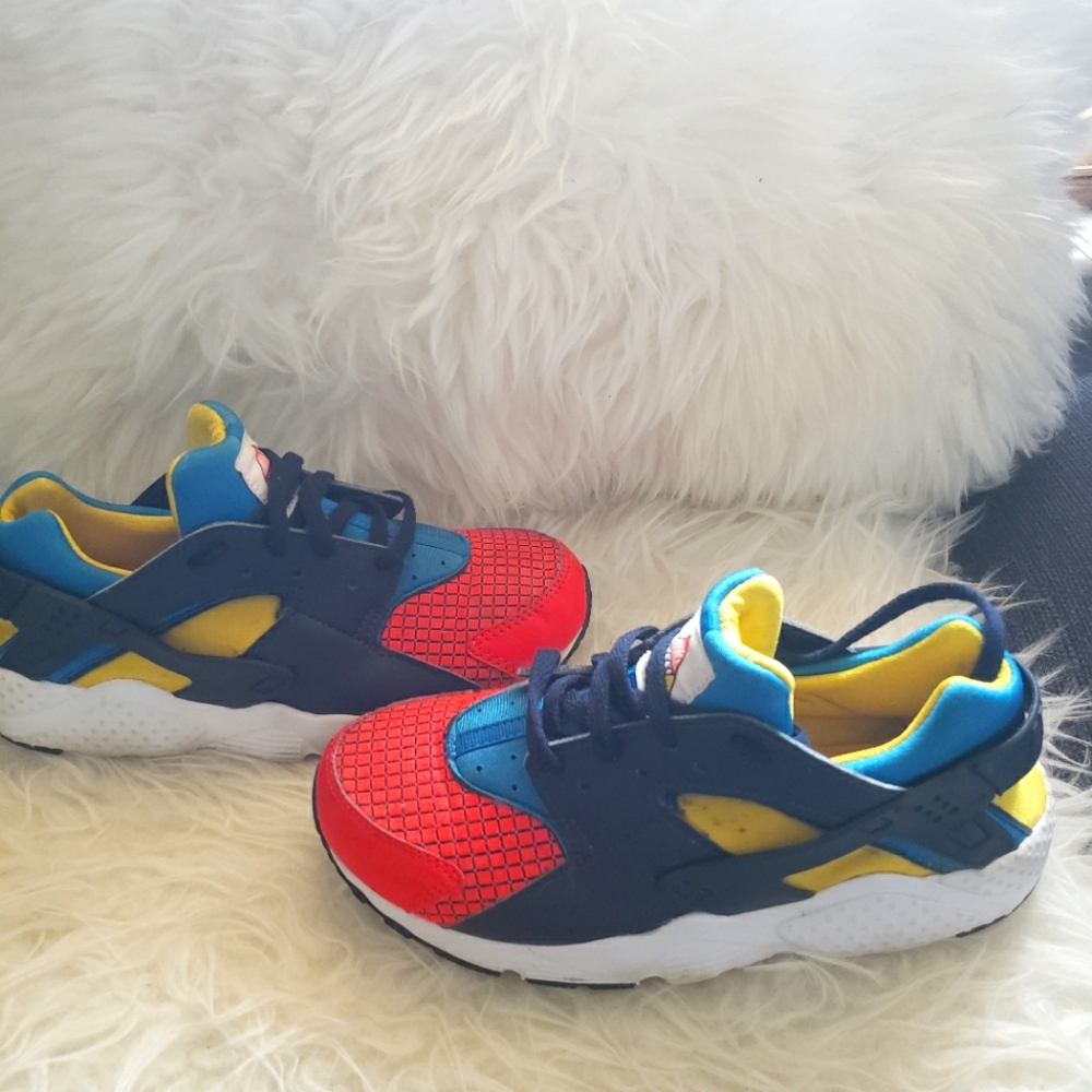 Nike kids shoes - Picture 1 of 6